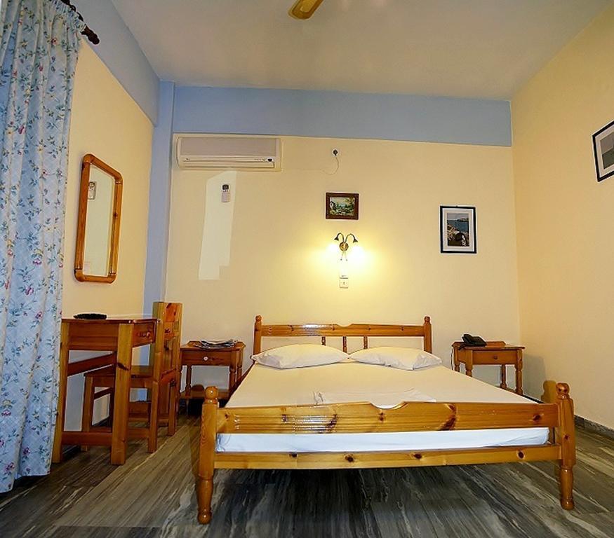 Idroussa Apartment Batsíon Cameră foto